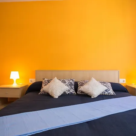 Apartaments Manresa Διαμέρισμα *